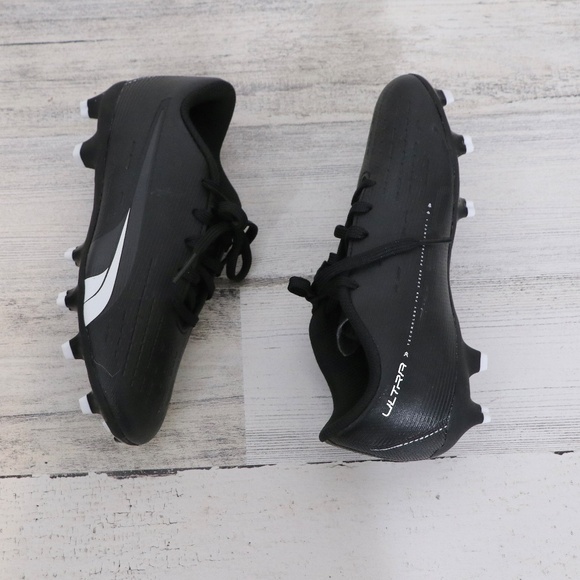 PUMA Ultra Play Firm Artificial Ground Cleat, Black White, 1 New Without Box - Picture 5 of 8